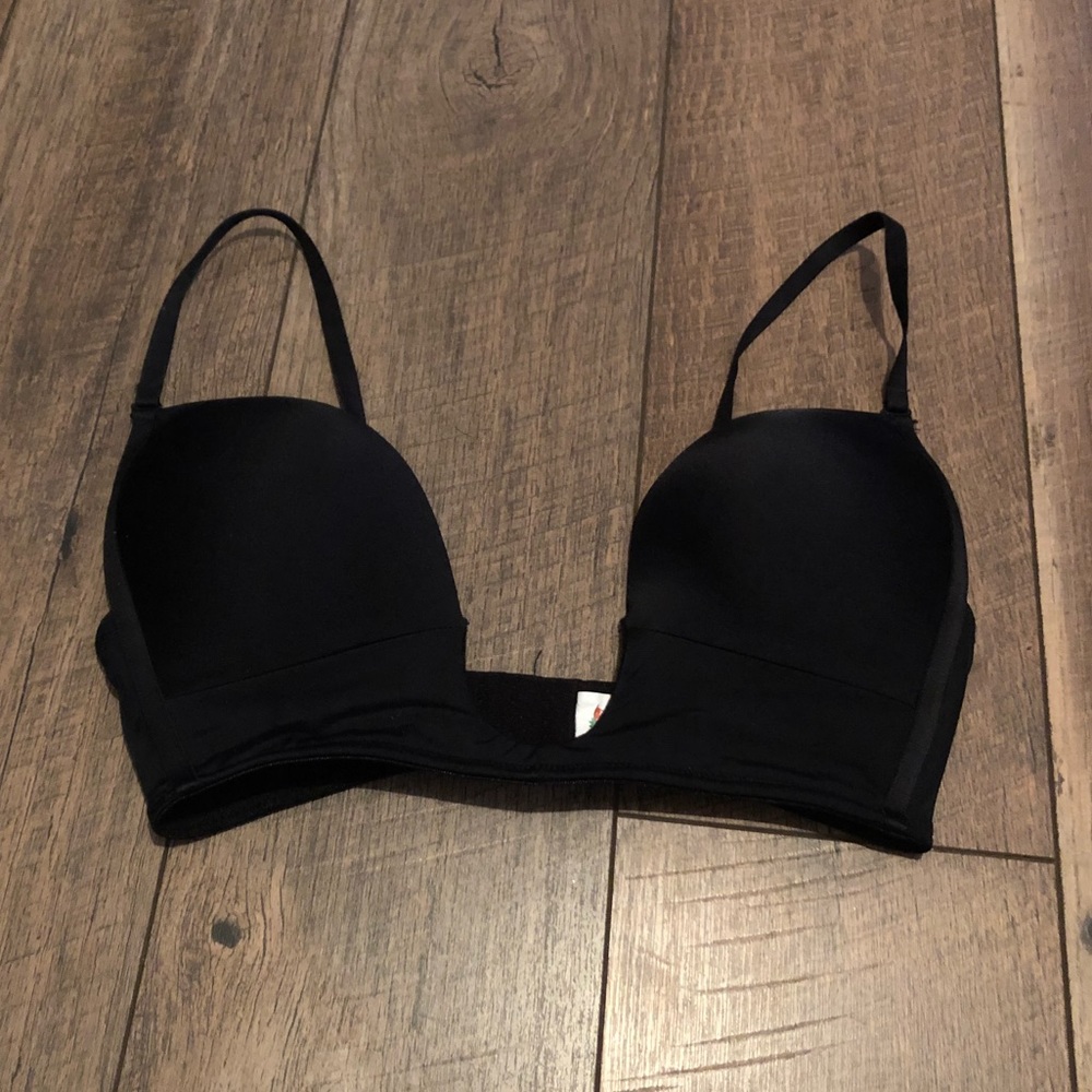 Black U Bra